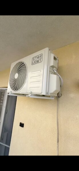 Montaj aer conditionat, igienizare, incarcare freon, reparatii placi